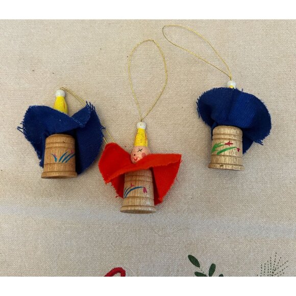 Vintage Wooden Spool Circus Clowns MCM Christmas Ornaments Hand painted Set of 3 - Picture 2 of 4